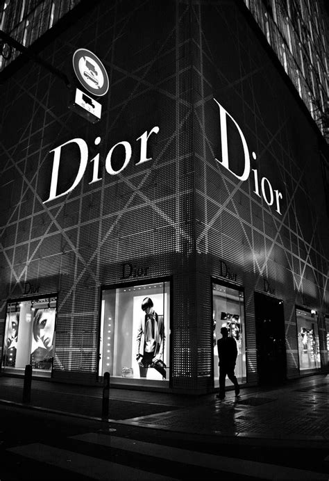 black and white dior wallpaper